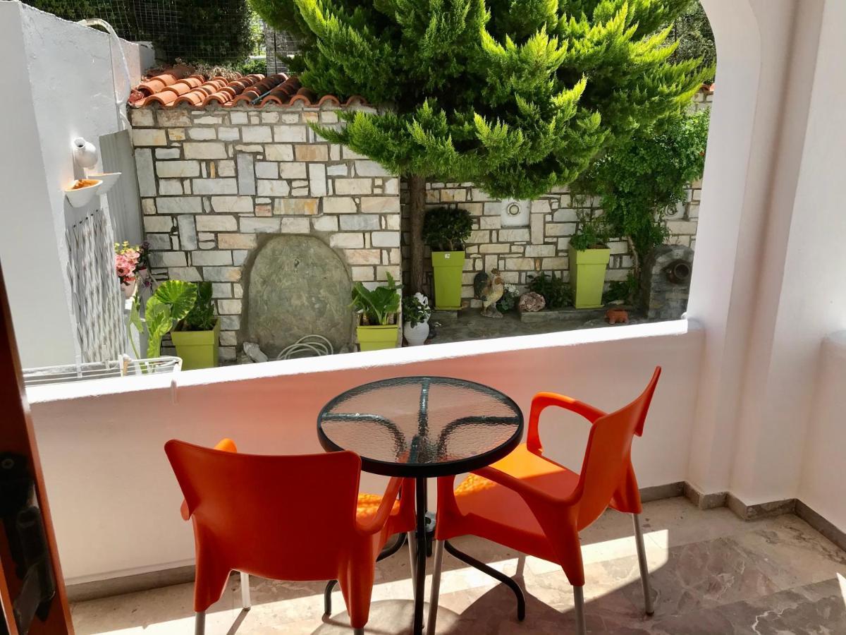 Vassiliki Rooms Páros Exterior foto